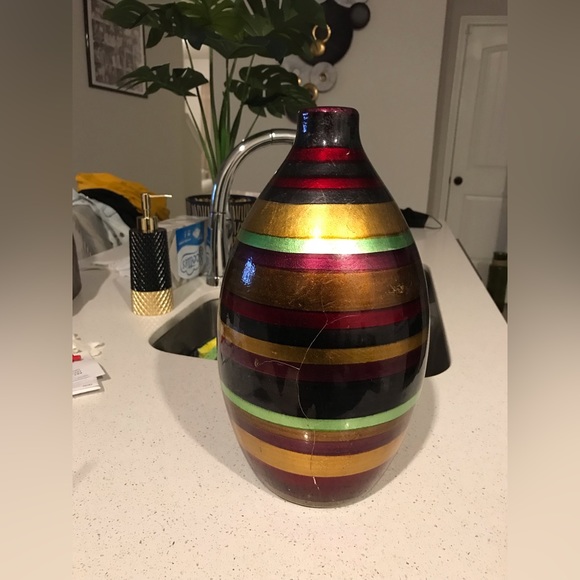 Rainbow stripped vase decor - Picture 3 of 3